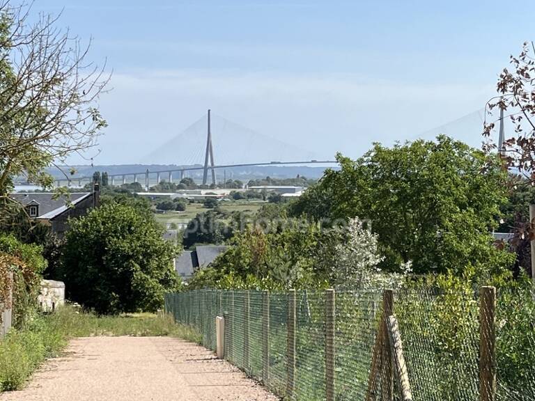 TERRAIN A BATIR 950 m² – VUE PONT DE NORMANDIE – HONFLEUR CENTRE – VIABILISÉ – RARE À LA VENTE — photo 1