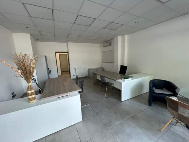 aix les bains local commercial  ou bureau 72 m2 env — photo du bien