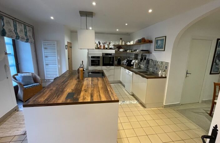 Maison de caractère de 290 m² au cœur du bourg (22) — photo 4