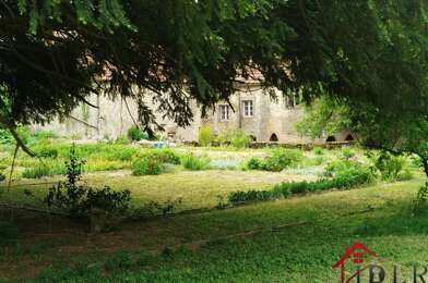 Maison 13 pièces 150000 €