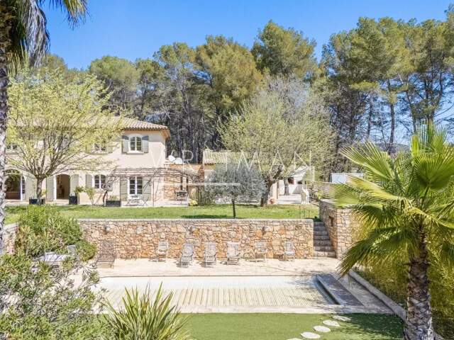 Bastide superbe avec piscine et annexe polyvalente 90 m² à doubl — photo du bien