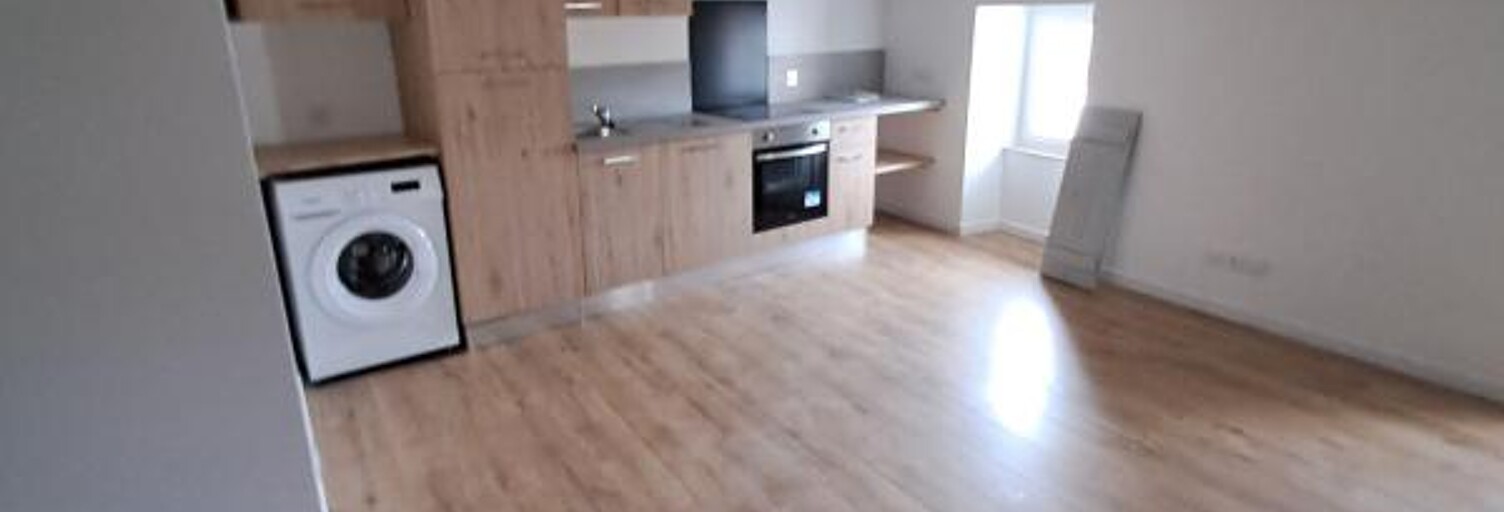 Appartement 1 Pièce 40 m² à louer à Saint-Jean-d'Angély (17400)