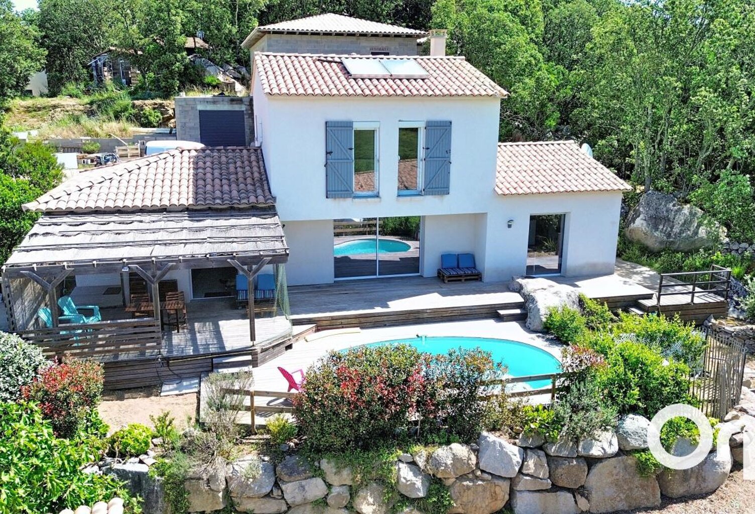 Villa  3 chambres - Piscine — photo 1