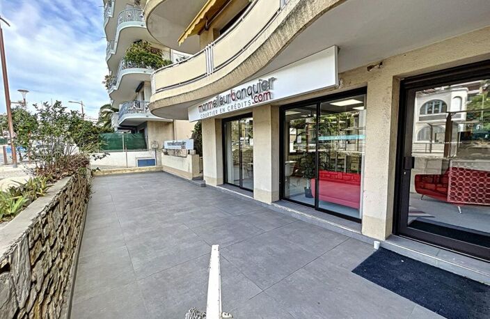 LOCAL COMMERCIAL - Le Cannet — photo 2
