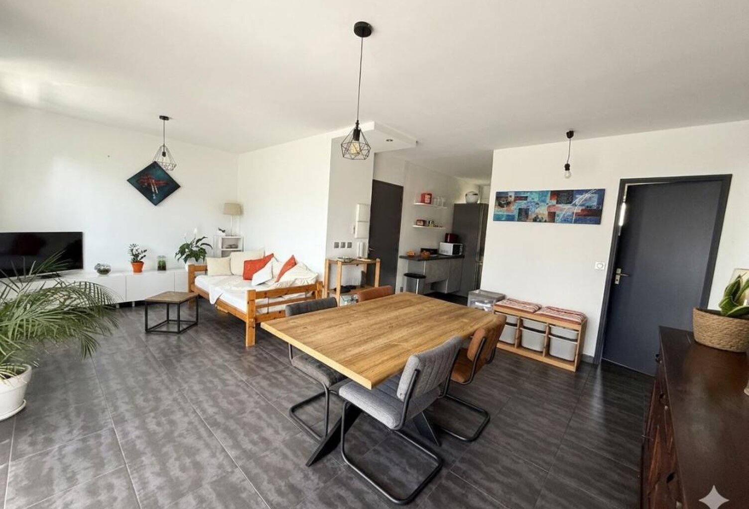 Appartement À Vendre — photo 1
