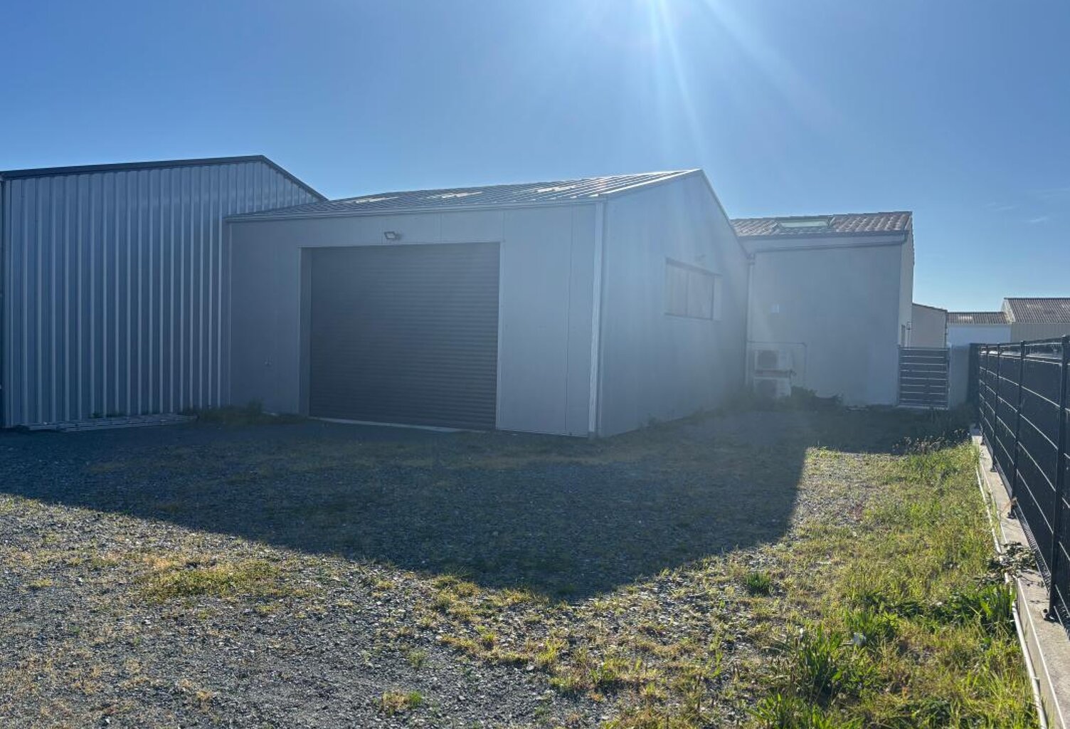 Bien Commercial À Vendre — photo 1