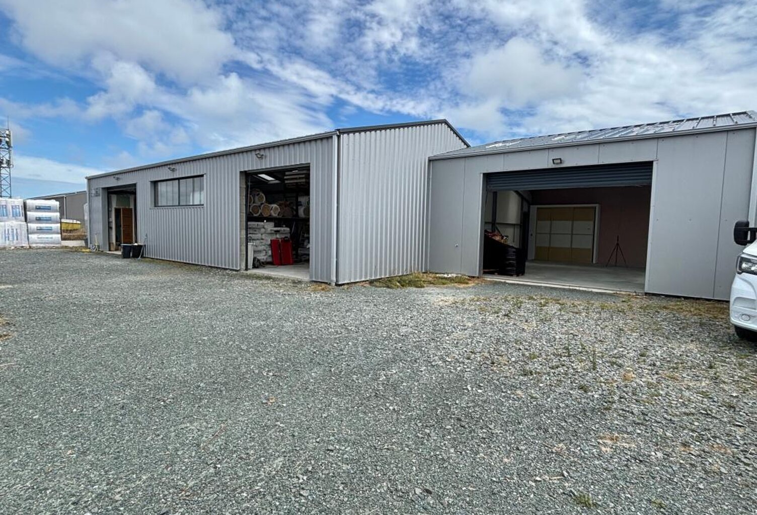 Hangar — photo 1