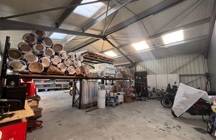 Hangar — photo 2