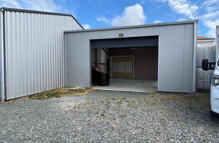 Hangar — photo 4