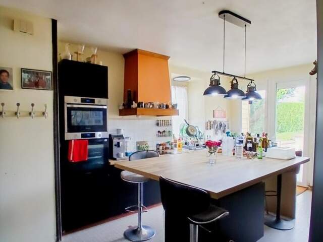 A Vendre -  Maison de bourg rénovée – 190 m² – 5 chambres – équipements modernes : une opportunité rare au centre bourg. MORTAIN (50) — photo du bien