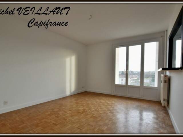Appartement à vendre 4 pièces YZEURE (03), 4éme étage avec ascenseur, très bon état général — photo du bien