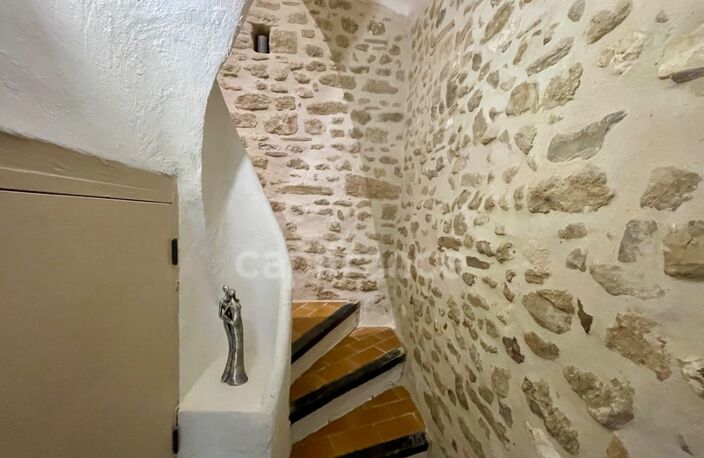 A VENDRE À APT – Charmante maison de ville rénovée avec goût – Une très belle opportunité ! — photo 2