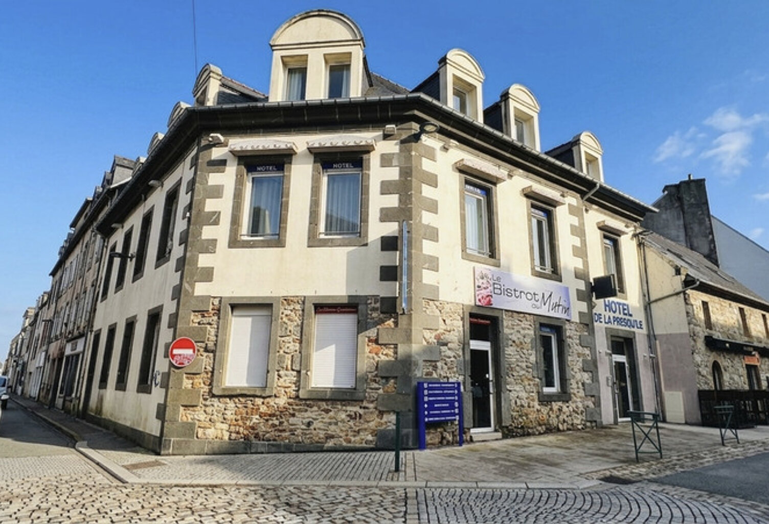 OPPORTUNITÉ COMMERCIALE & PATRIMONIALE UNIQUE AU CŒUR DE CROZON — photo 1