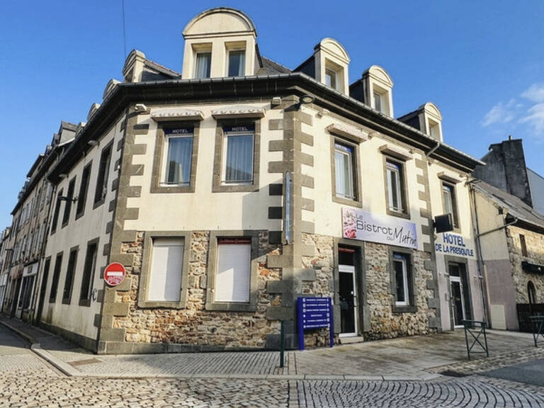 OPPORTUNITÉ COMMERCIALE & PATRIMONIALE UNIQUE AU CŒUR DE CROZON — photo 1
