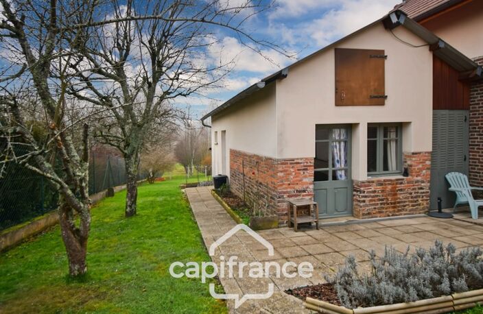 Maison de plain-pied entièrement rénovée avec jardin clos, dépendance et charme authentique – Secteur LONS LE SAUNIER (39000), BLETTERANS (39140), LOUHANS (71500) — photo 2