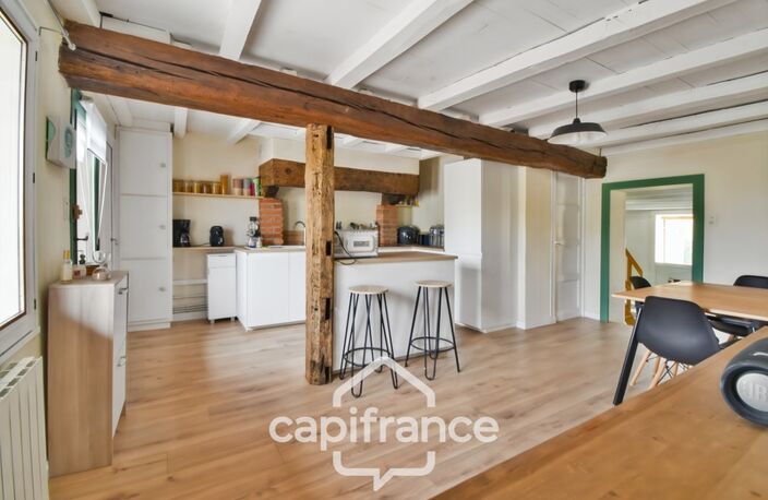 Maison de plain-pied entièrement rénovée avec jardin clos, dépendance et charme authentique – Secteur LONS LE SAUNIER (39000), BLETTERANS (39140), LOUHANS (71500) — photo 3