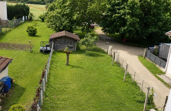 Maison familiale à Bergerac avec sous-sol total et beau potentiel — photo 2