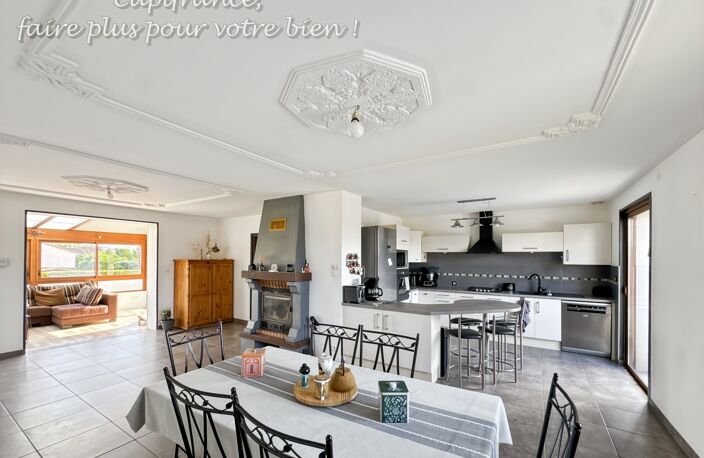 LA CLAYETTE (71) Maison à vendre,150 m², 8 pièces, 5 chambres, piscine sur terrain de 771 m² — photo 3