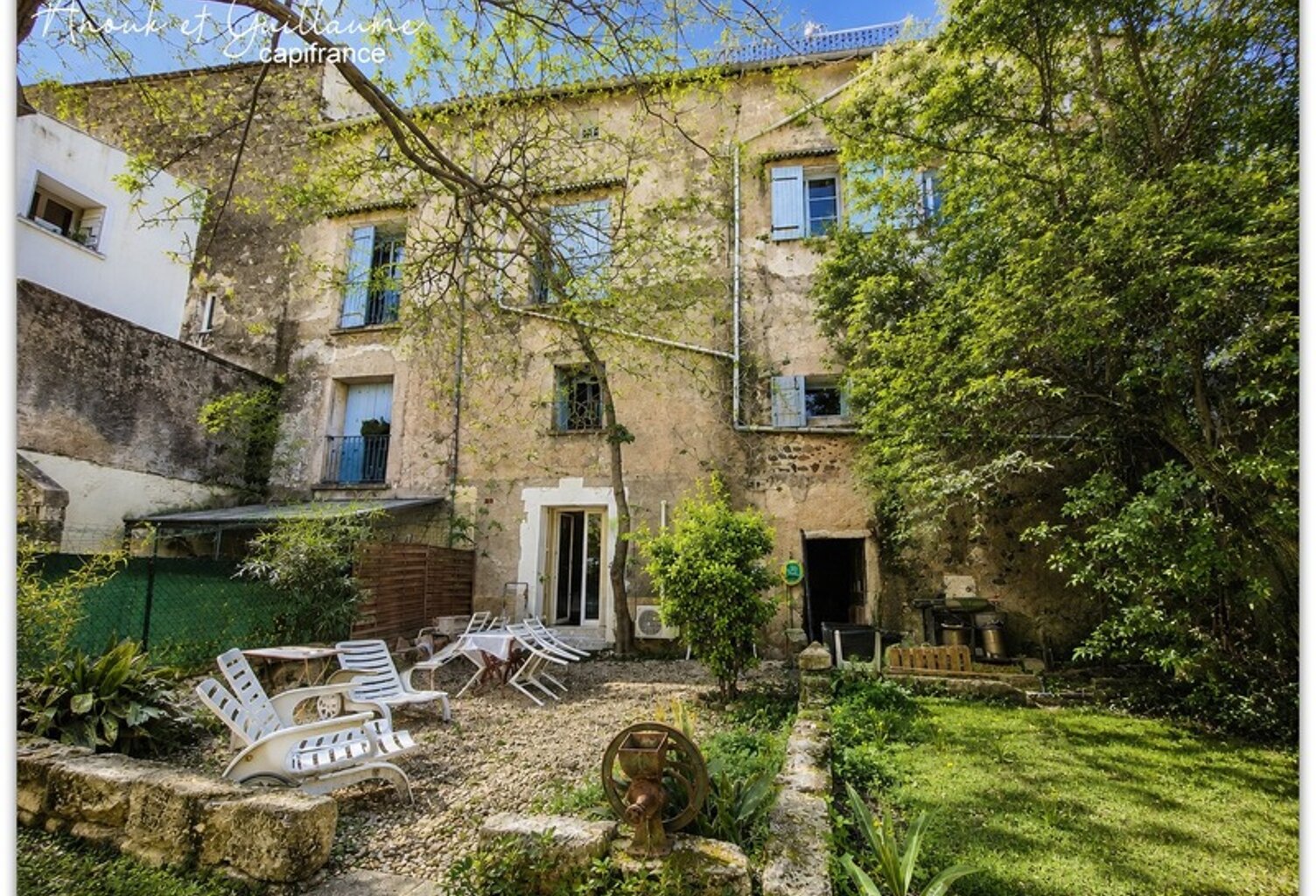 Immeuble 360m² habitable environ à vendre avec 6 appartements et double jardin - PEZENAS (34120) — photo 1