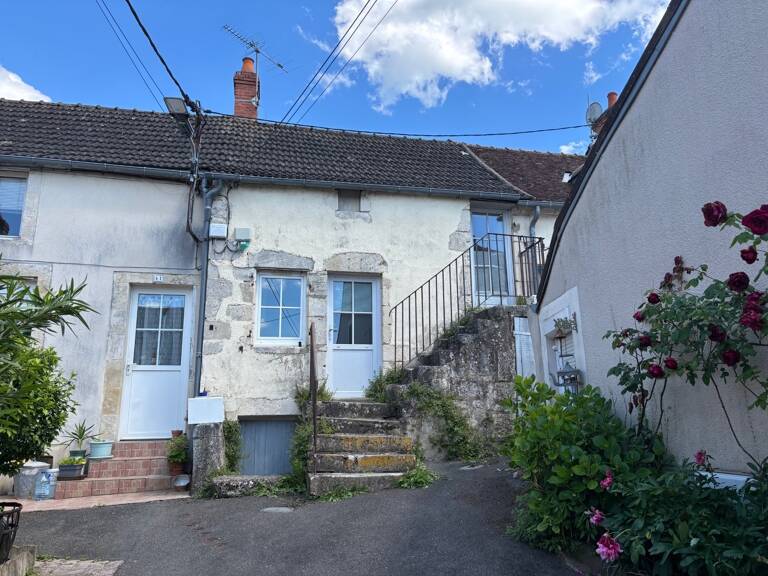 Maison à vendre 2 pièces LA CHARITE SUR LOIRE (58) — photo 1