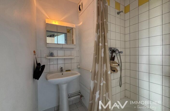 LONGUENESSE - STUDIO DE 18,90m² AVEC UNE PLACE DE PARKING — photo 5
