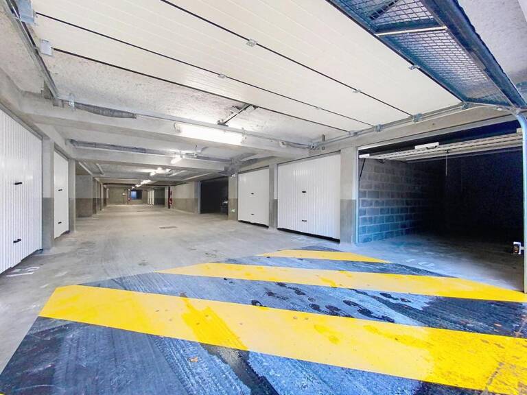 Parking — photo 1