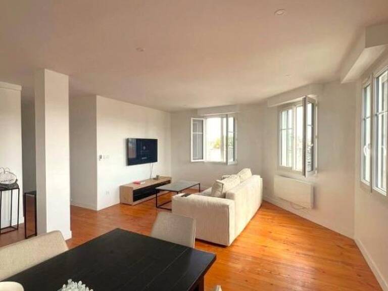 Appartement À Vendre — photo 1