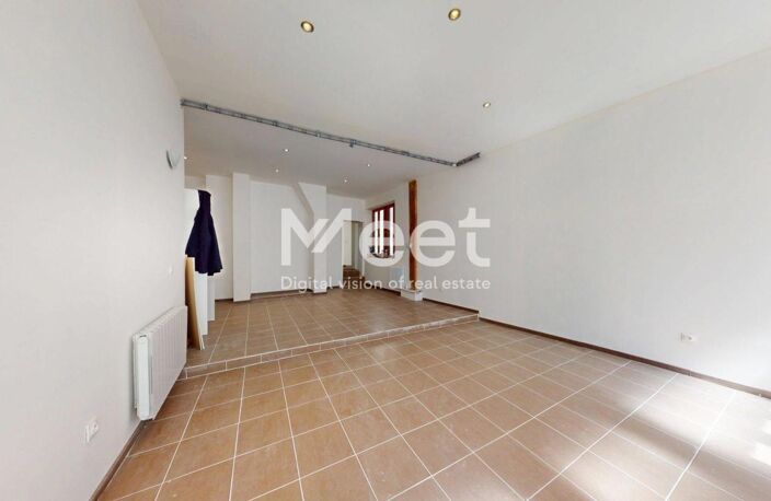 IMMEUBLE 9 PIÈCES - 5 CHAMBRES - VIELLE VILLE — photo 2