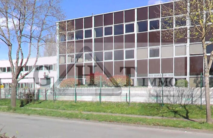 À vendre Entrepôt & bureaux 3969m²- BUC — photo 4