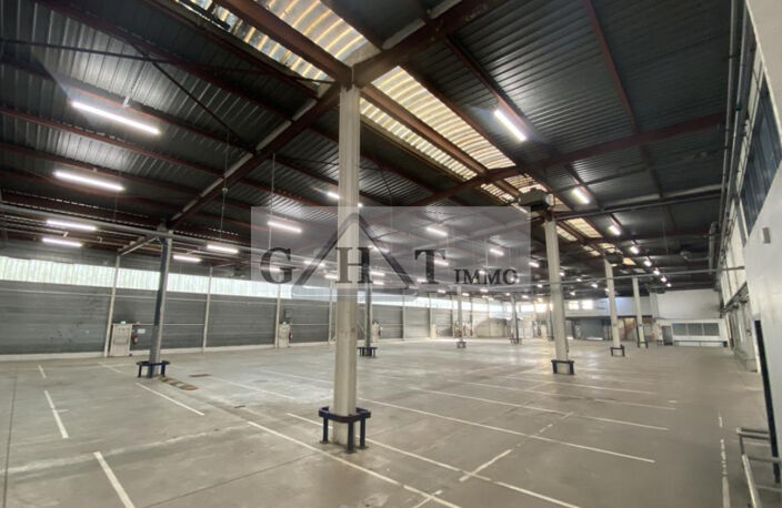 À vendre Entrepôt & bureaux 3969m²- BUC — photo 5