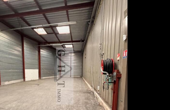 A VENDRE WISSOUS UN ENTREPOT ET DES BUREAUX — photo 4