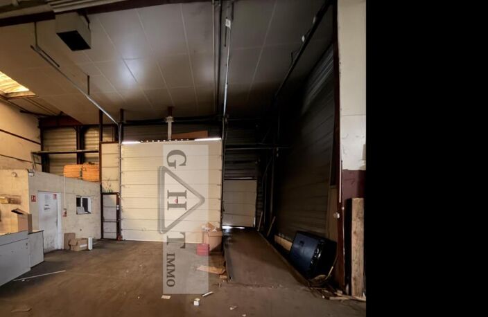 A VENDRE WISSOUS UN ENTREPOT ET DES BUREAUX — photo 5