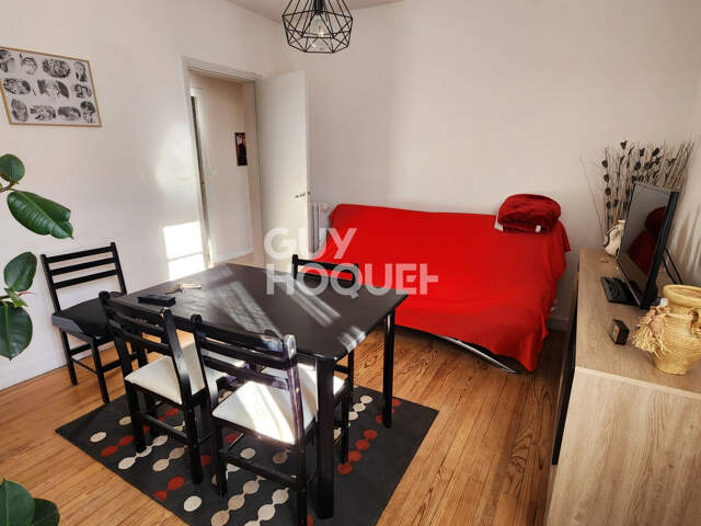 T2 Loué avec balcon, cave et garage — photo du bien