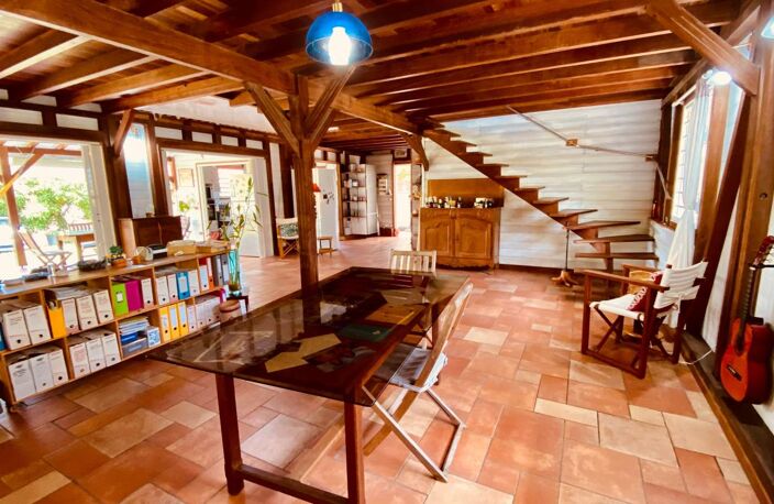 LE MARIN – Ensemble immobilier avec 2 maisons, terrain de 1 200 m² et local commercial – Idéal investisseur — photo 4