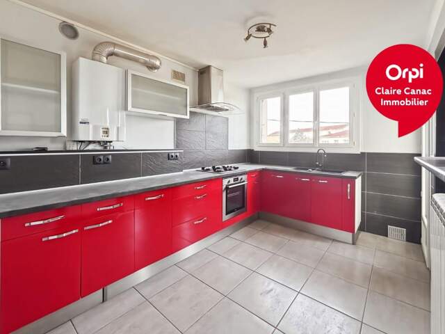 Appartement À Vendre — photo du bien