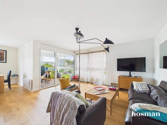Appartement 2 chambres et 1 bureau avec vue sur la Loire, 1 place de parking, Ile de Nantes - Quartier République — photo du bien