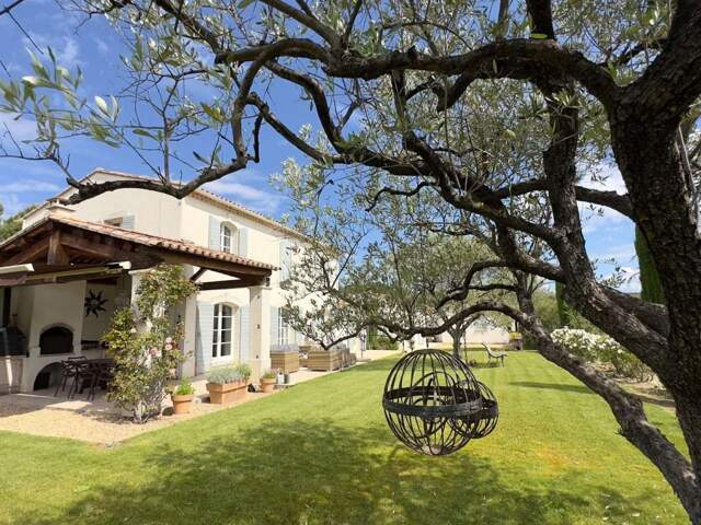 PROPRIETE- VILLA -BASTIDE PROVENCALE AVEC VUES 84110 VAISON 240M² HAB10 PIECES 5/6 CHAMBRES TERRAIN 3068M² — photo du bien