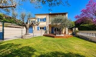 Maison 9 Pièces 211 m² à vendre à Saint-Maurice-sur-Eygues (26110)