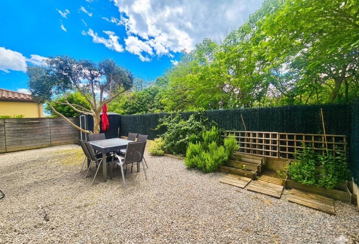 À vendre – Superbe T3 en rez-de-jardin à Balaruc-le-Vieux avec 2 parkings et cellier — photo 1