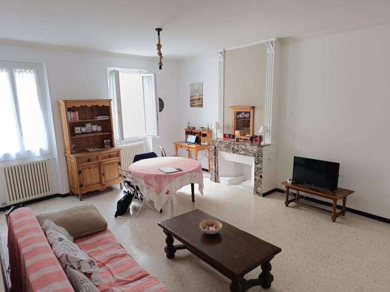 Appartement À Vendre — photo 1