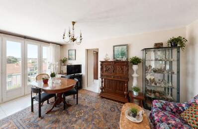 Appartement À Vendre — photo du bien