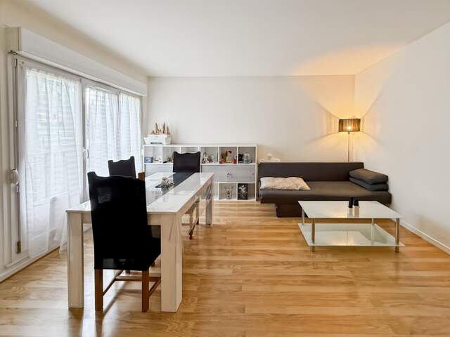 Appartement À Vendre T2, RDC avec place de parking et cave — photo du bien