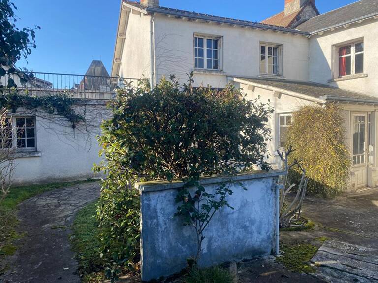 Maison Azay Le Ferron 9 pièce(s) 162 m2 — photo 1