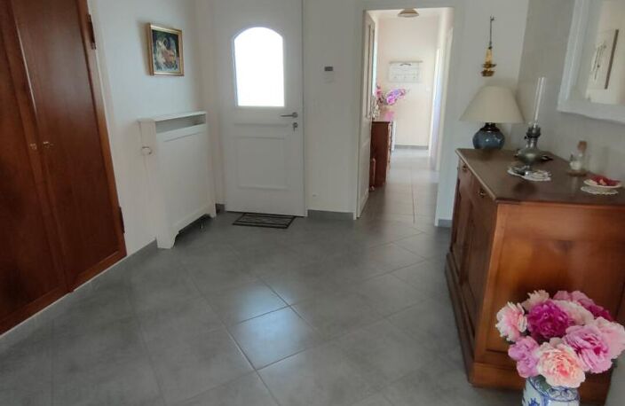 Maison avec chambres d'hôtes Mortagne sur Sevre 8 pièces 177 m2 — photo 2