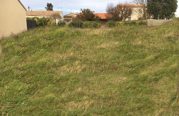 Terrain viabilisé de 680m² dont 540m² constructible 96 000  HAI — photo 3