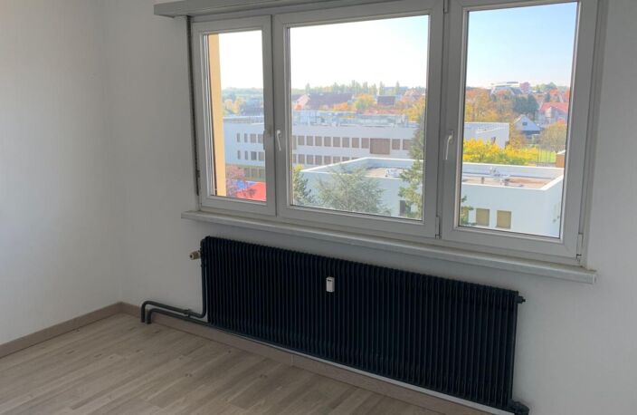 Appartement  5 pièces 90 m2 Quartier Kléber — photo 4