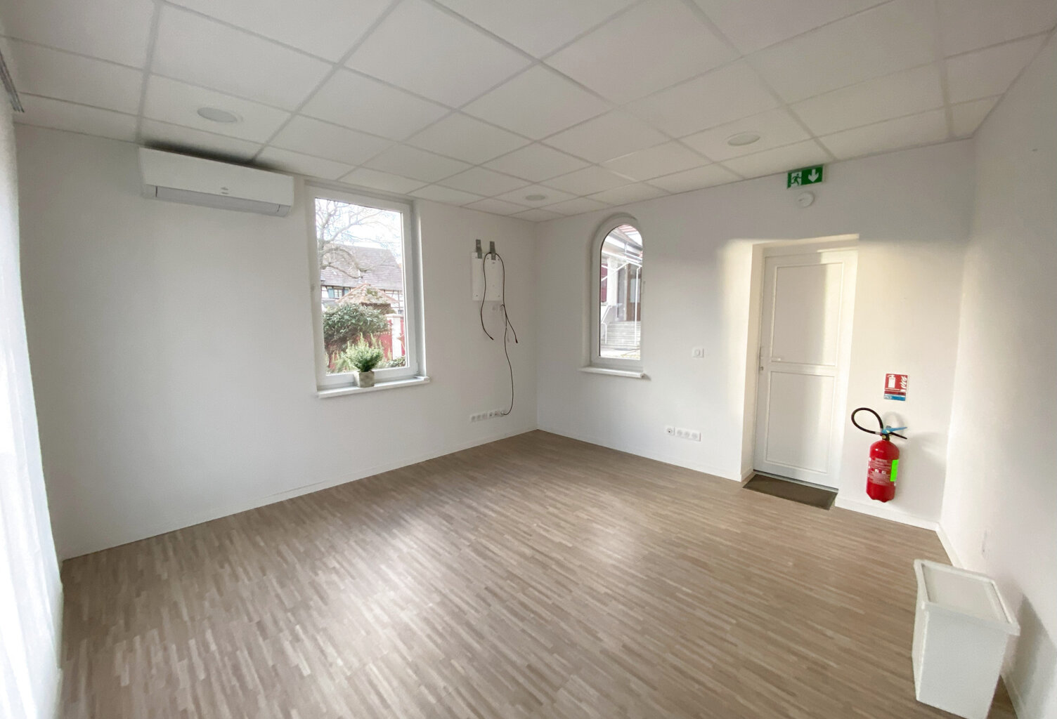 TRUCHTERSHEIM - Local commercial / professionnel — photo 1