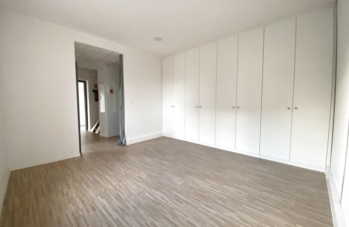 TRUCHTERSHEIM - Local commercial / professionnel — photo 2