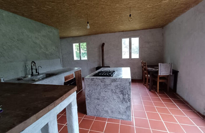 29520 Laz maison sans voisin, autonome en eau, bois de 1 ha , vie de plain pied, dépendances — photo 4