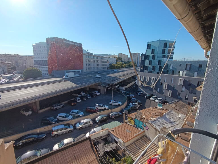 Appartement T2 loué avec balcon et vue dégagée   Quartier Sa — photo 1